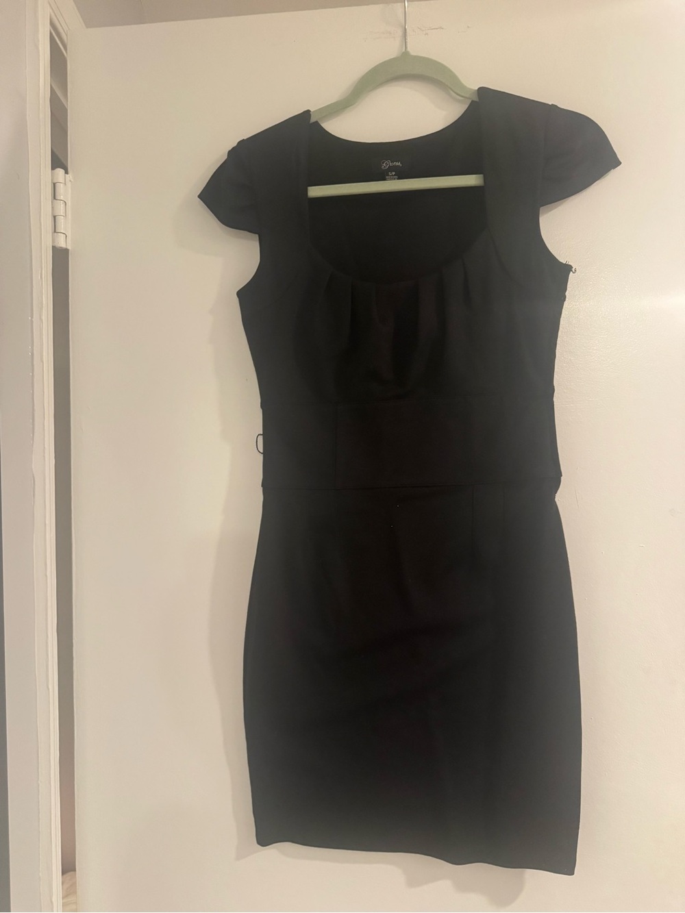 Vintage y2K Guess Black Cap-Sleeve Dress size S